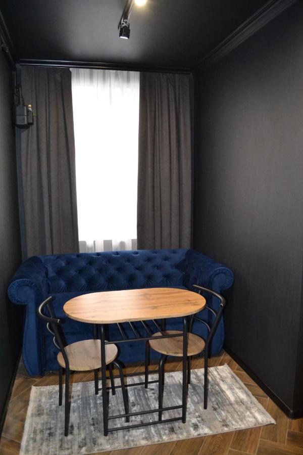 Central Gate Apartment Chernivtsi Ngoại thất bức ảnh