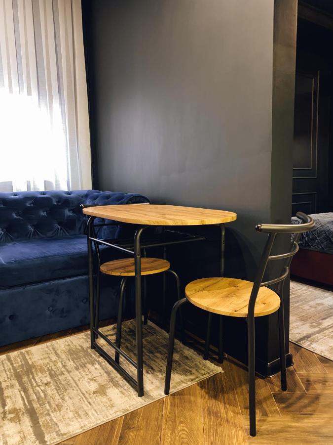 Central Gate Apartment Chernivtsi Ngoại thất bức ảnh